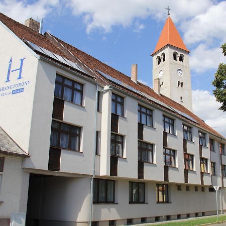 Harangtorony Szallo Кёсег Экстерьер фото